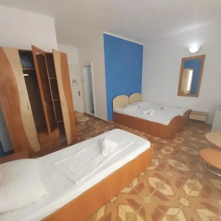 Amiral Hotel *